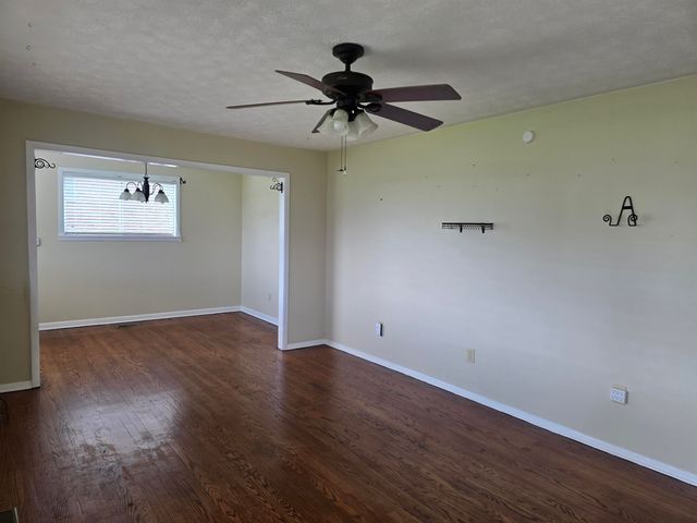 68 Feely Drive, Ona, WV 25545