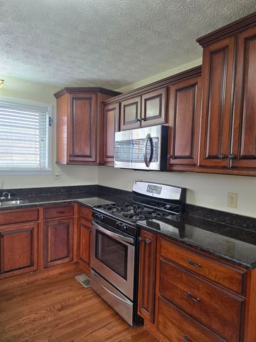 68 Feely Drive, Ona, WV 25545