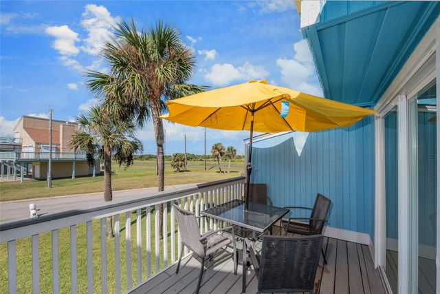 103 Jean Lafitte Cove, Galveston, TX 77554