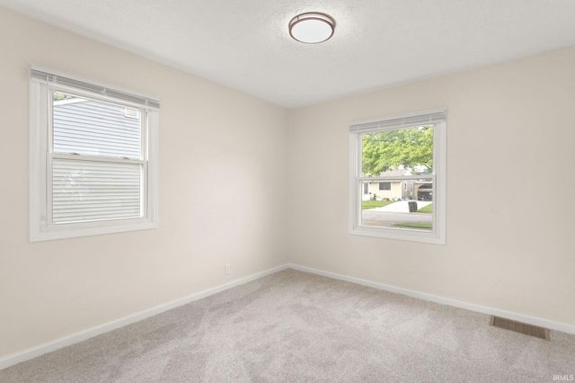 222 Village Way, South Bend, IN 46619