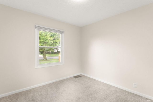 222 Village Way, South Bend, IN 46619