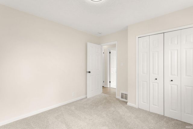 222 Village Way, South Bend, IN 46619