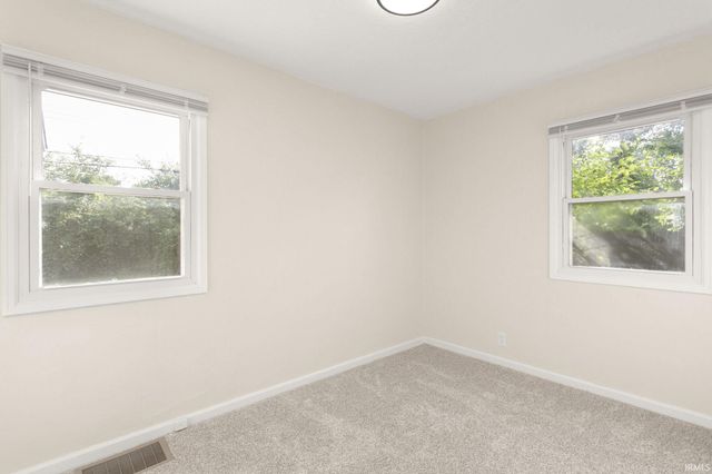 222 Village Way, South Bend, IN 46619