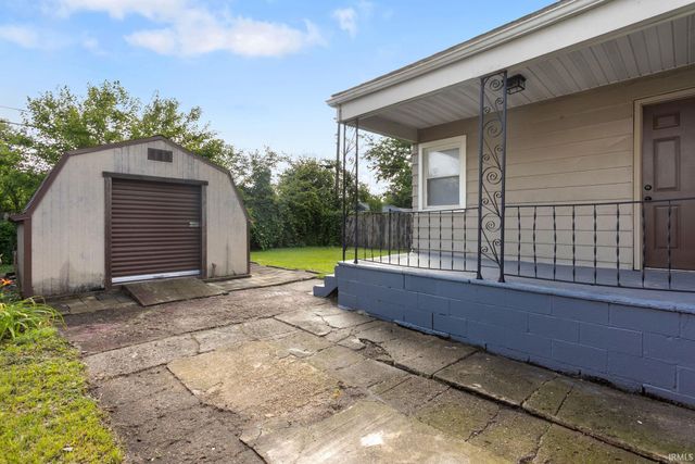 222 Village Way, South Bend, IN 46619