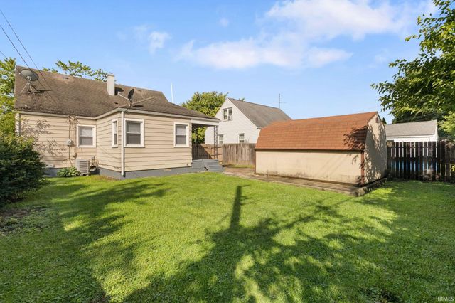 222 Village Way, South Bend, IN 46619