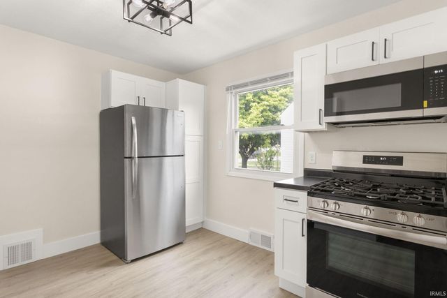 222 Village Way, South Bend, IN 46619