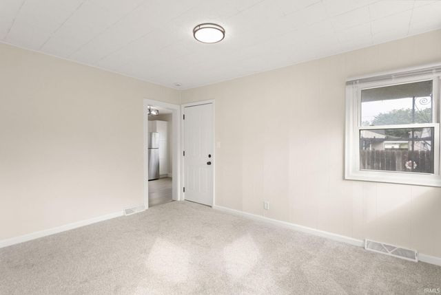 222 Village Way, South Bend, IN 46619