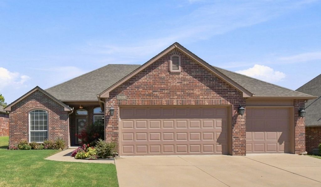7424 E Indianola Street, Broken Arrow, OK 74014