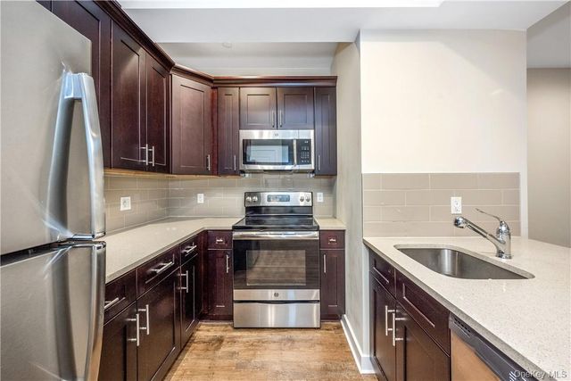 40 Jackson Avenue 3D, Eastchester, NY 10709