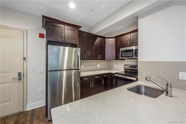 40 Jackson Avenue 3D, Eastchester, NY 10709