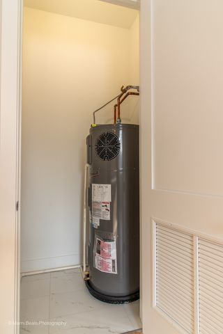 6749 S Langley Avenue, Chicago, IL 60637