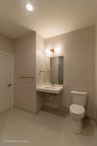 6749 S Langley Avenue, Chicago, IL 60637