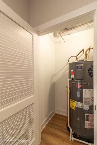 6749 S Langley Avenue, Chicago, IL 60637