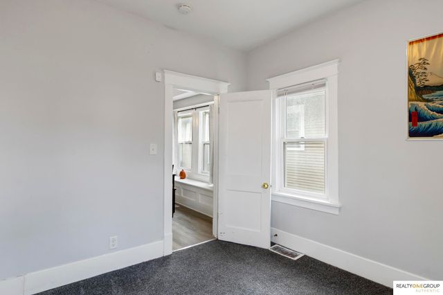 4416 N 21St Street, Omaha, NE 68110