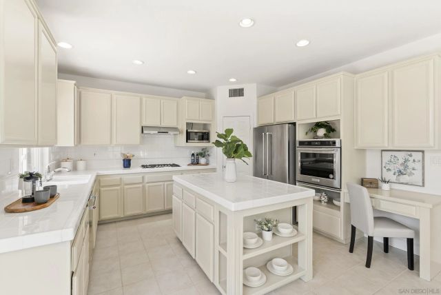 3993 Via Cangrejo, San Diego, CA 92130