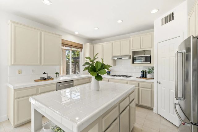 3993 Via Cangrejo, San Diego, CA 92130