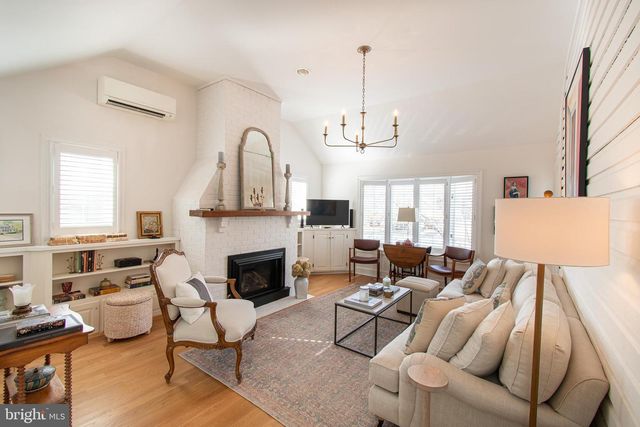 114 E CHEW AVE, Saint Michaels, MD 21663