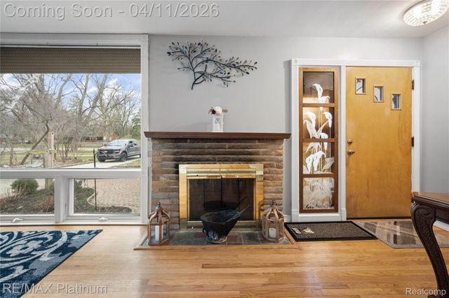 2454 N Middlebelt Road N, West Bloomfield Charter Township, MI 48324