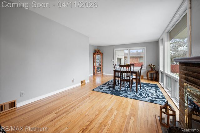 2454 N Middlebelt Road N, West Bloomfield Charter Township, MI 48324
