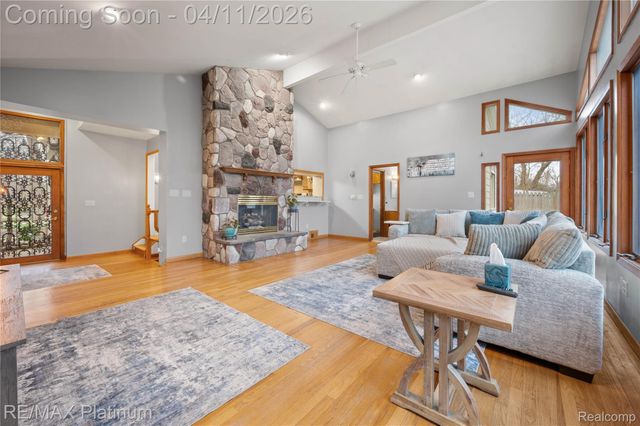 2454 N Middlebelt Road N, West Bloomfield Charter Township, MI 48324