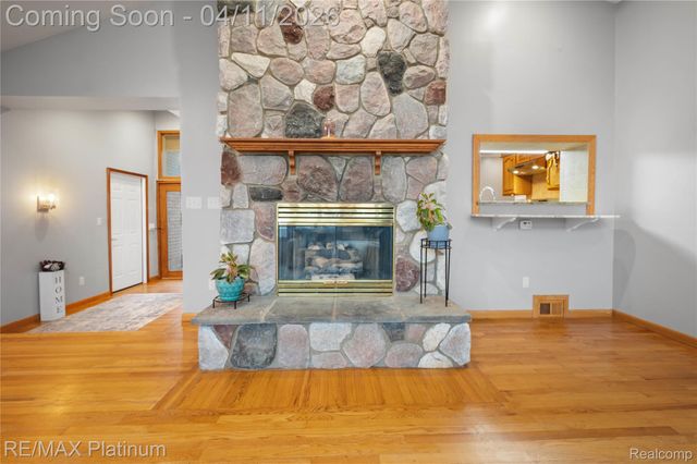 2454 N Middlebelt Road N, West Bloomfield Charter Township, MI 48324