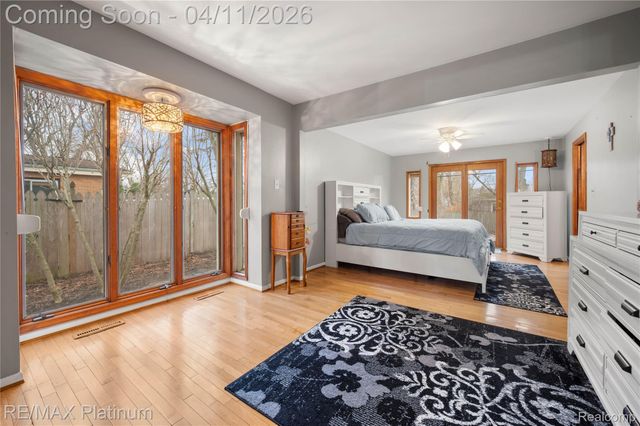 2454 N Middlebelt Road N, West Bloomfield Charter Township, MI 48324