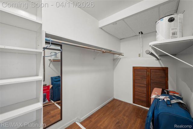 2454 N Middlebelt Road N, West Bloomfield Charter Township, MI 48324