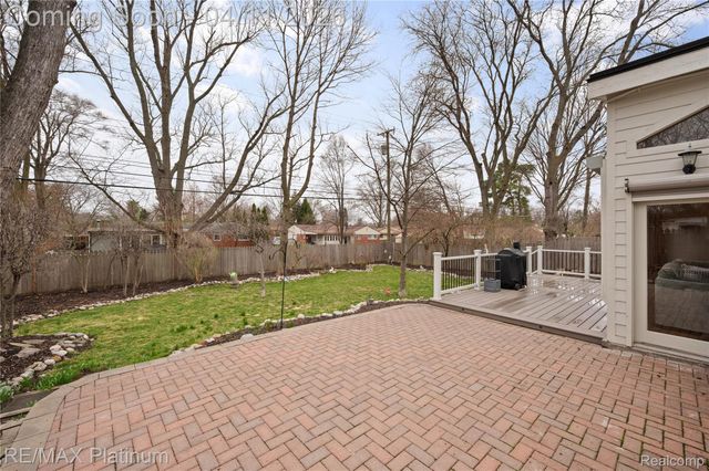2454 N Middlebelt Road N, West Bloomfield Charter Township, MI 48324