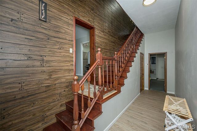 270 E Skyline Drive, Ballwin, MO 63011