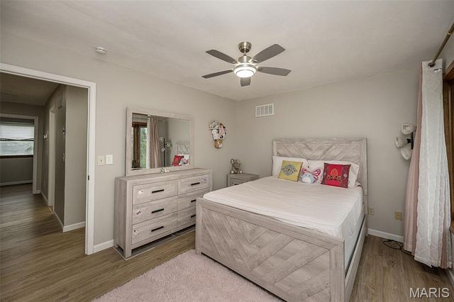 270 E Skyline Drive, Ballwin, MO 63011
