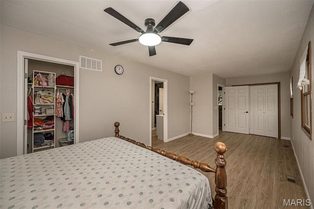 270 E Skyline Drive, Ballwin, MO 63011