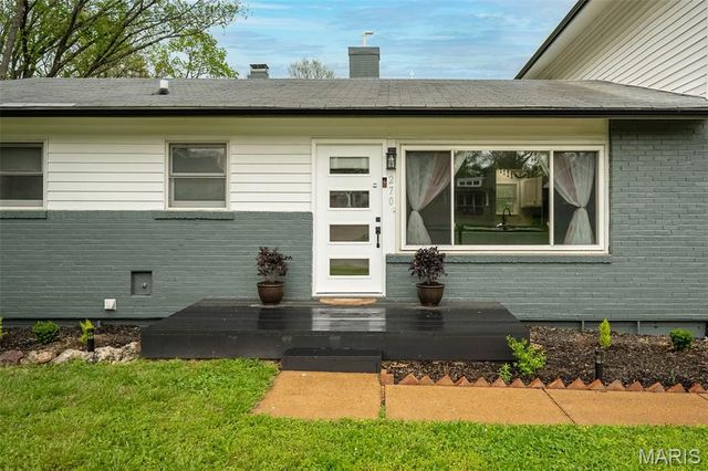 270 E Skyline Drive, Ballwin, MO 63011