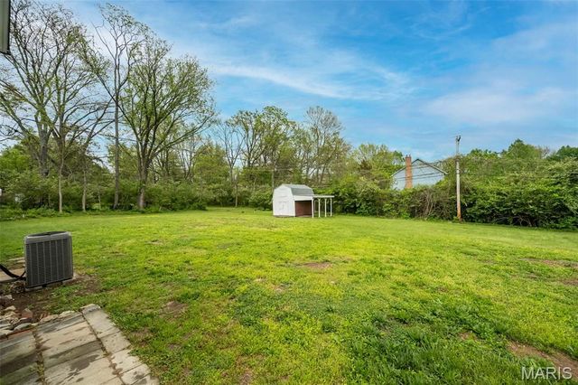 270 E Skyline Drive, Ballwin, MO 63011