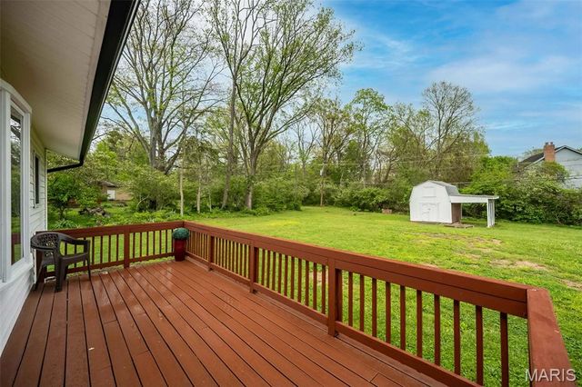 270 E Skyline Drive, Ballwin, MO 63011