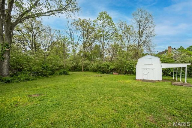 270 E Skyline Drive, Ballwin, MO 63011