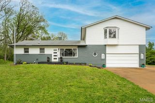 270 E Skyline Drive, Ballwin, MO 63011