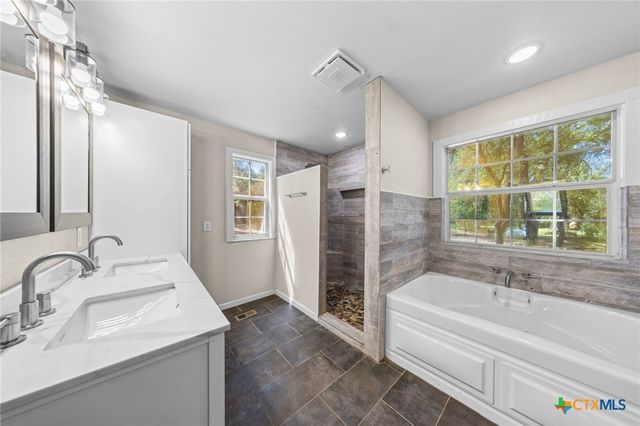 3692 Fm 2313, Kempner, TX 76539