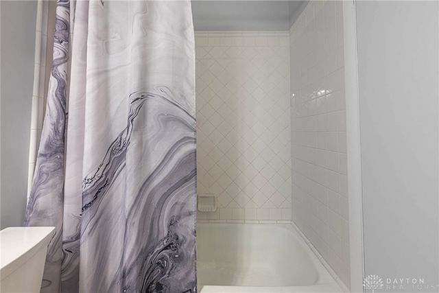 1808 Burnside Drive, Miamisburg, OH 45342