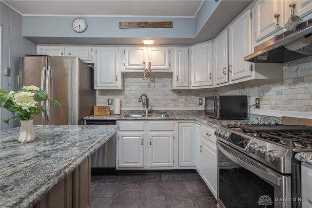 1808 Burnside Drive, Miamisburg, OH 45342