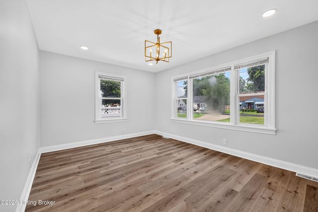 4868 Brenda Dr, Louisville, KY 40219