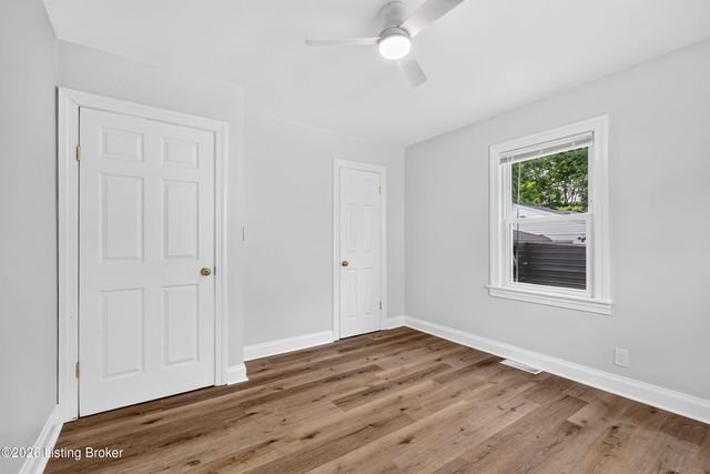 4868 Brenda Dr, Louisville, KY 40219