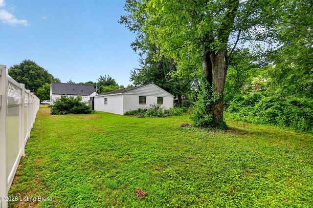 4868 Brenda Dr, Louisville, KY 40219