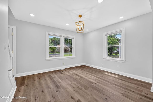 4868 Brenda Dr, Louisville, KY 40219