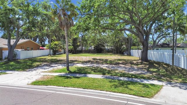 5438 BAYOU GRANDE BOULEVARD NE, St Petersburg, FL 33703