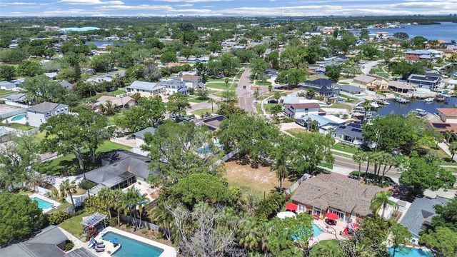 5438 BAYOU GRANDE BOULEVARD NE, St Petersburg, FL 33703