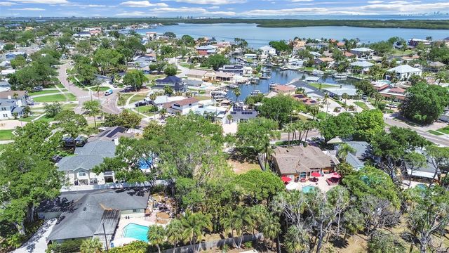 5438 BAYOU GRANDE BOULEVARD NE, St Petersburg, FL 33703