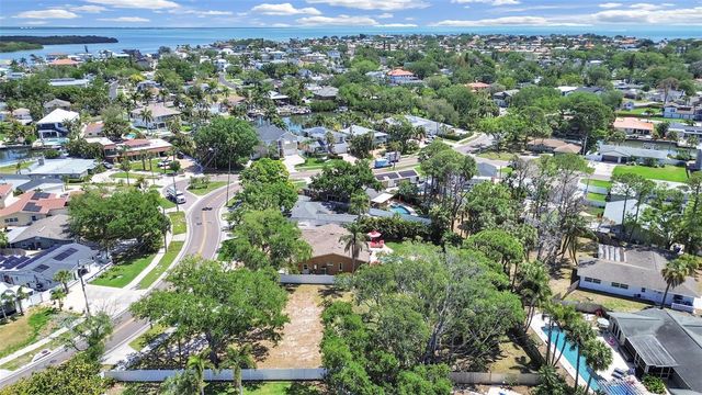 5438 BAYOU GRANDE BOULEVARD NE, St Petersburg, FL 33703