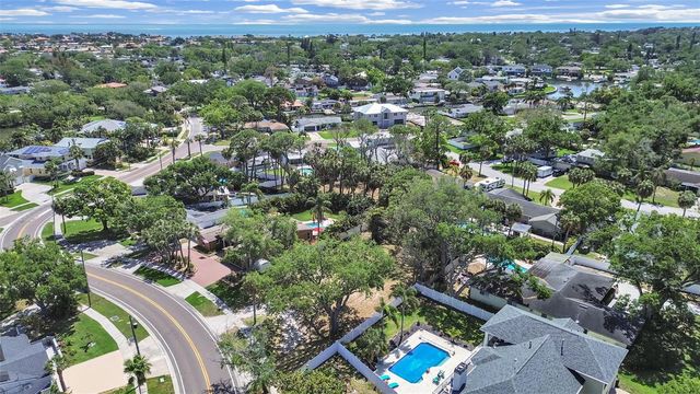 5438 BAYOU GRANDE BOULEVARD NE, St Petersburg, FL 33703