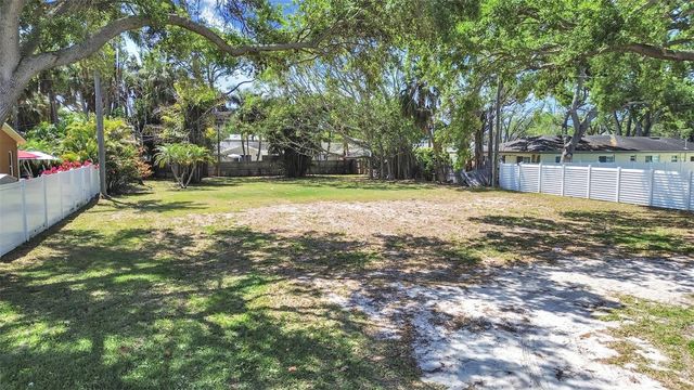 5438 BAYOU GRANDE BOULEVARD NE, St Petersburg, FL 33703