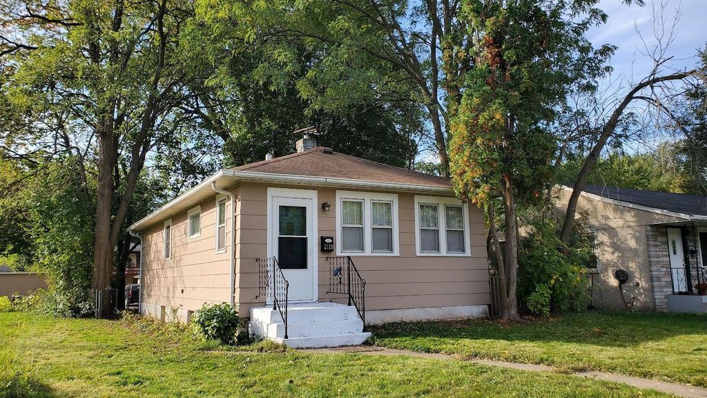 2128 Bush Avenue E, Saint Paul, MN 55119 — exterior